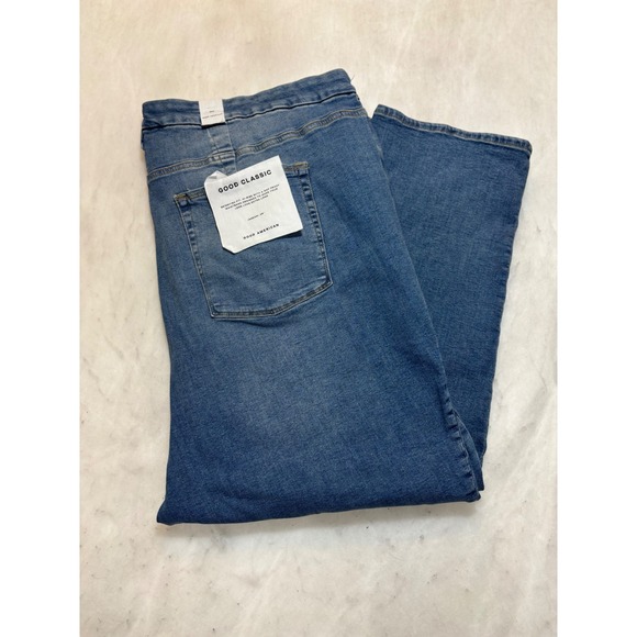 Good American Denim - Good American Straight Leg Jeans in Medium Blue